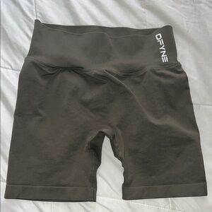 Dfyne Dynamic Shorts in Olive